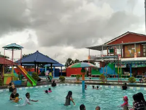 Kolam Renang Hidayatullah