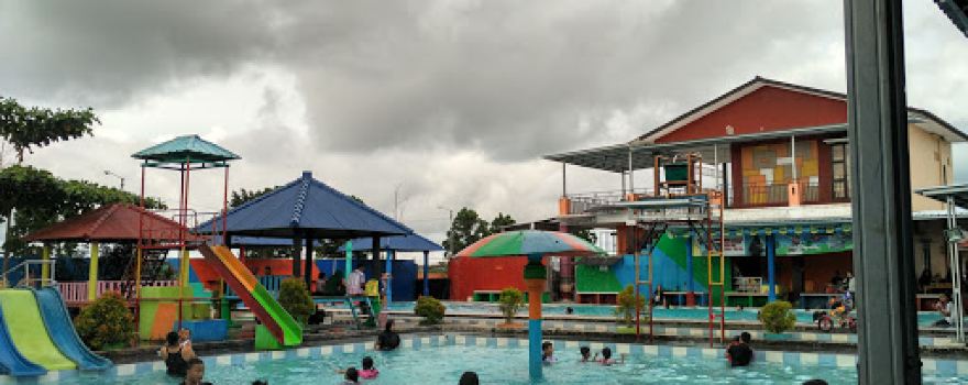 Kolam Renang Hidayatullah