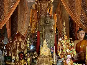Tralaeng Kaeng Pagoda
