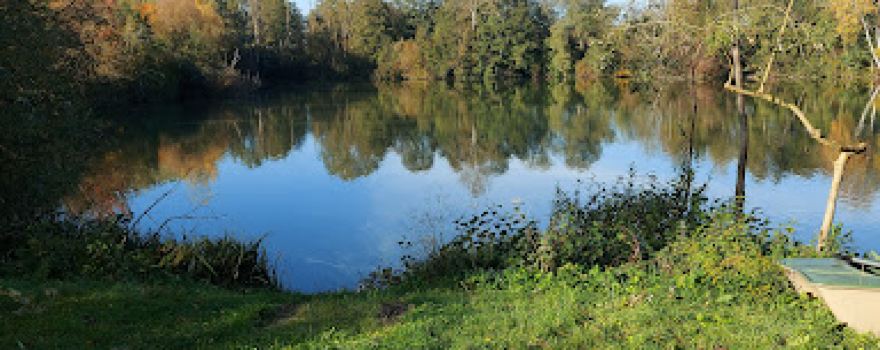 Les Quis Lakes