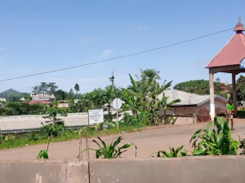 Carrefour Entrée Chefferie de Bazou