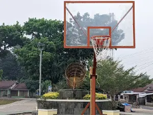 Lapangan Sriwijaya, Simpang Tiga, Sarolangun, Jambi