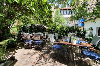 Mezestoran Dvorište