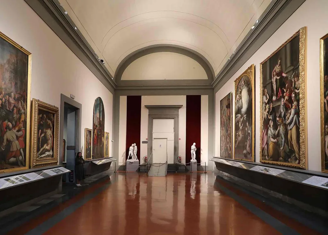 4_Gallery of the Academy of Florence