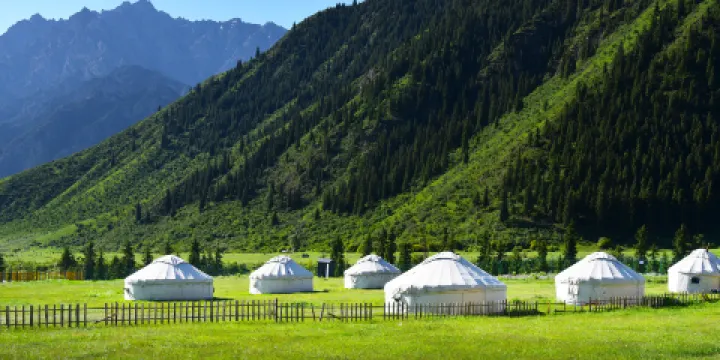 烏斯圖旅遊景區