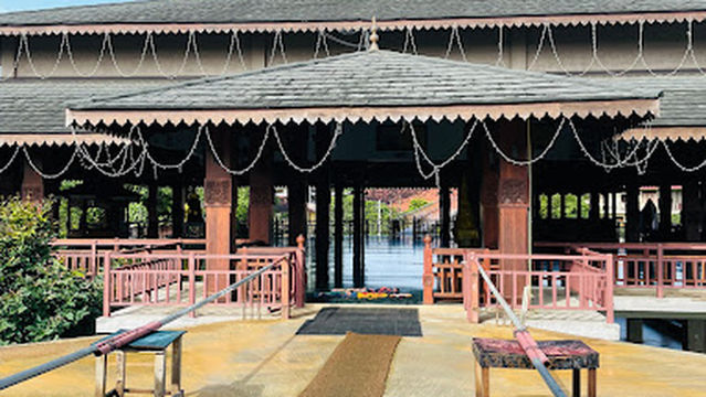 Somawathiya Buddha Statue