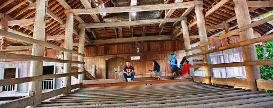 Istana Dalam Loka