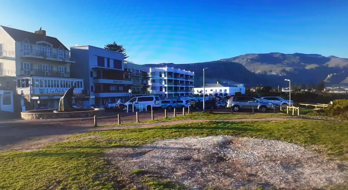 Hotels near Grotto Beach (Blue Flag)
