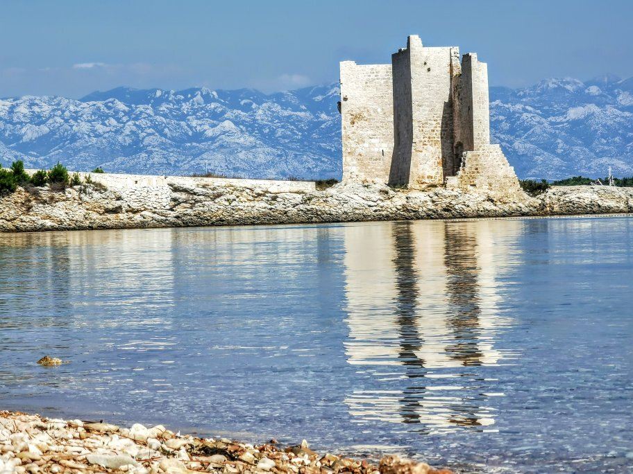 Kastelina Castle