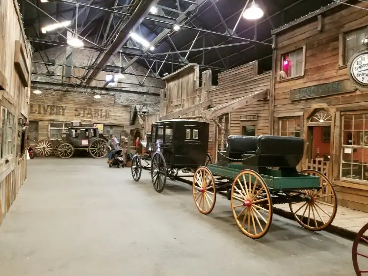 Hotels near Ghost Town Museum