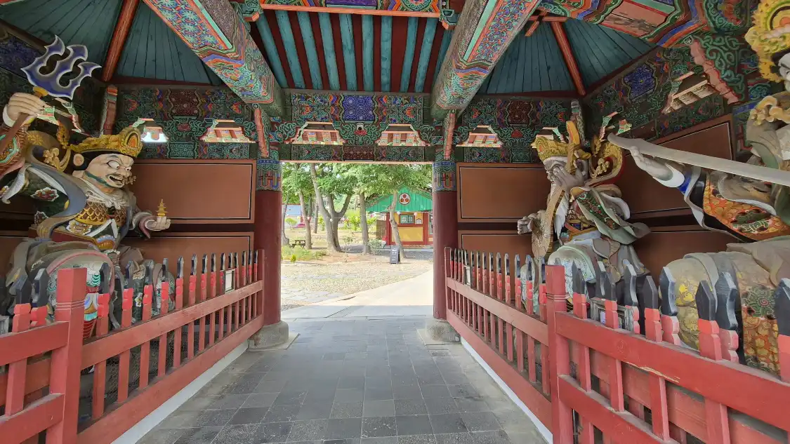 龍珠寺附近的飯店