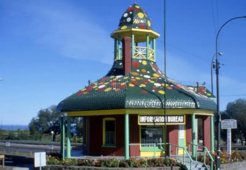 Hotels near Thunder Bay Tourist Pagoda