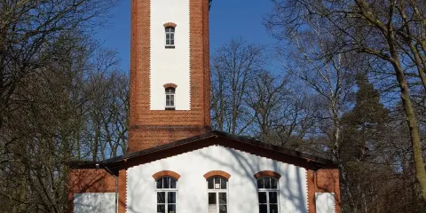 Wasserturm im Eichenpark