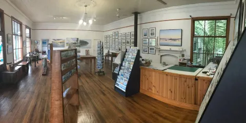 Stanley's Studio / Gallery