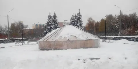 Fountain Three Whales