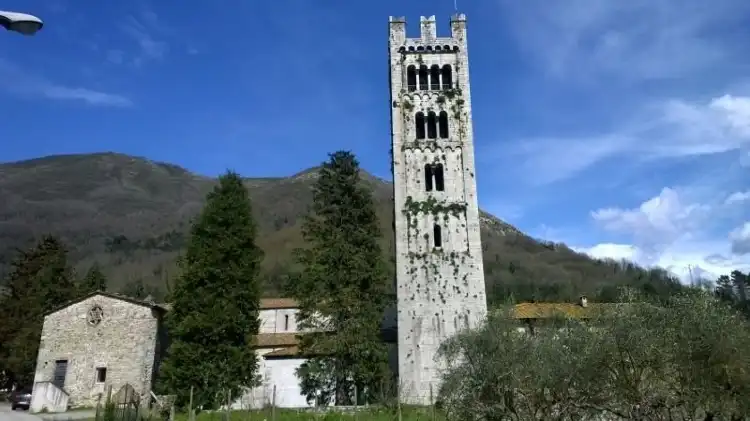 Hotels in Diecimo