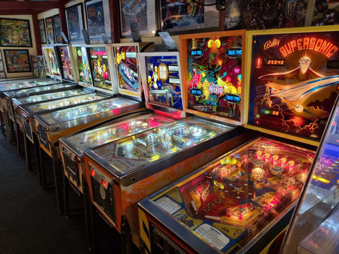 Australian Pinball Museum and Oasis Motel