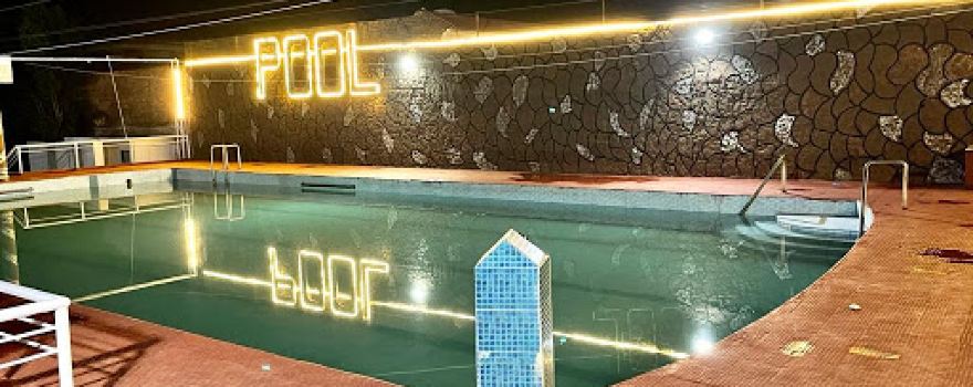 Al Jannat swimming pool