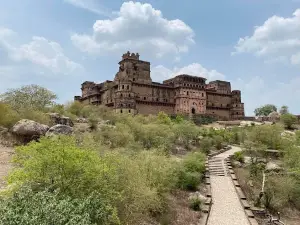 Giddh Vahini Mata Mandir, Garhkundar
