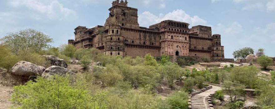Giddh Vahini Mata Mandir, Garhkundar