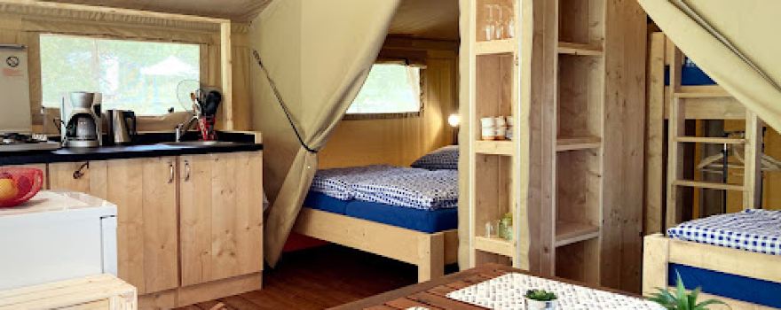 Camping Forêt des Mélèzes & Village Sioux