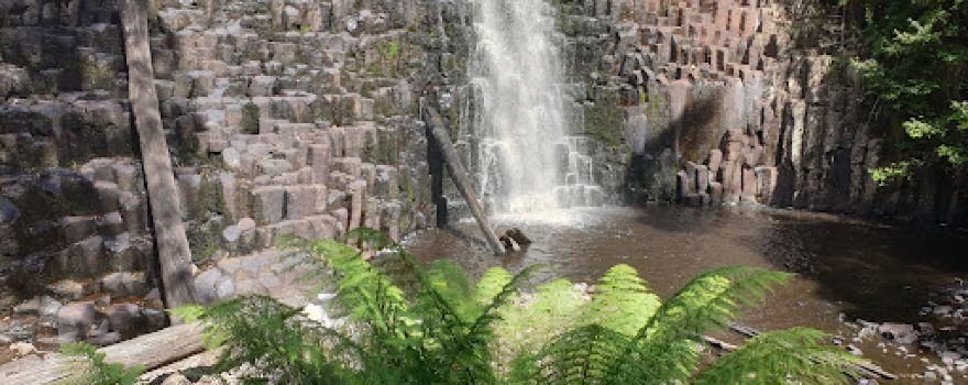 Dip Falls