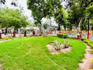 Sardar Garden