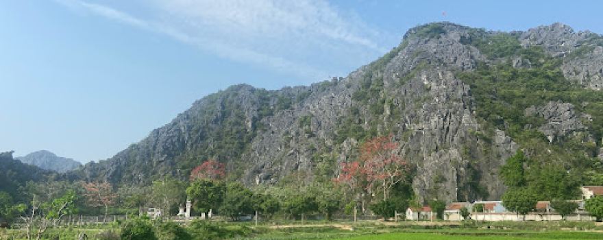 Chùa Hang