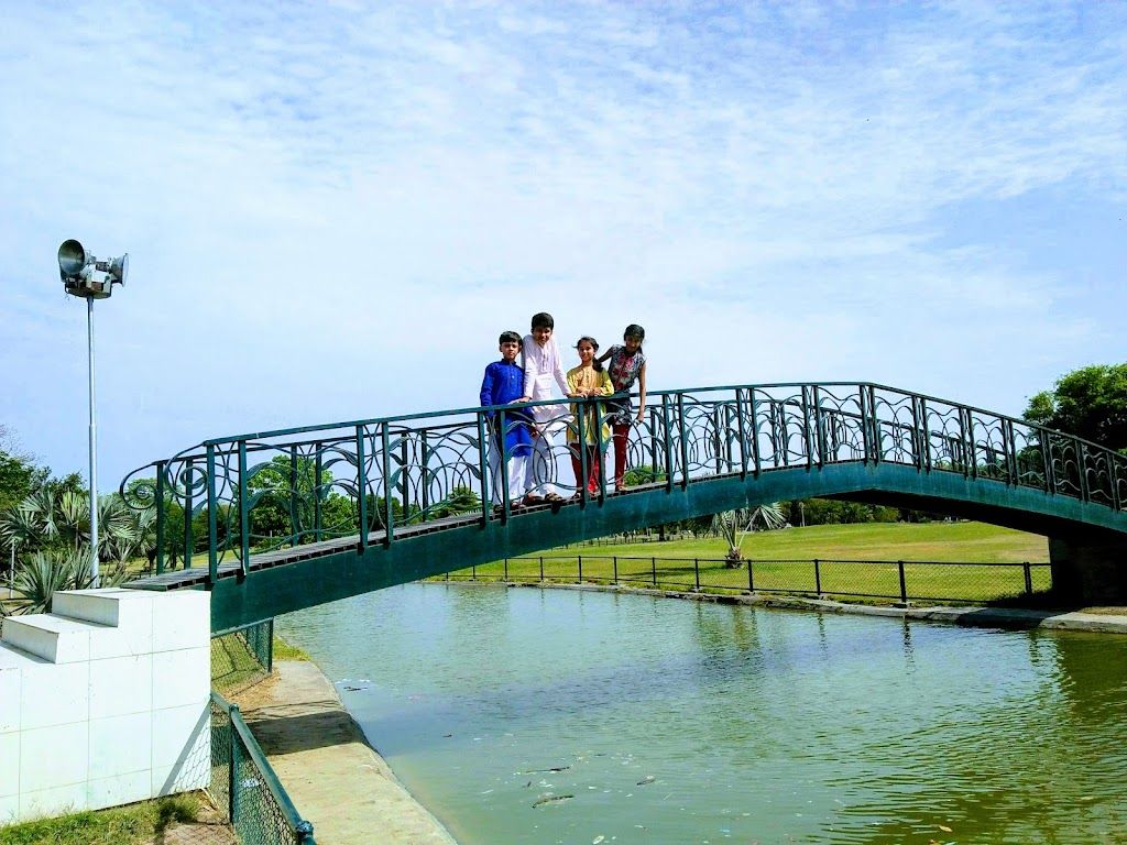 Model Town Park