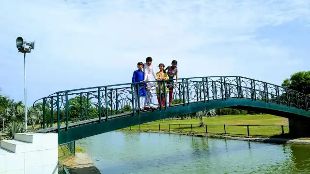 Model Town Park