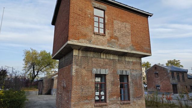 ri ben qin hua nan da ying jian zhu yi zhi gong yuan