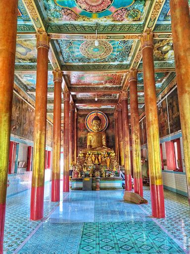 Cave pagoda