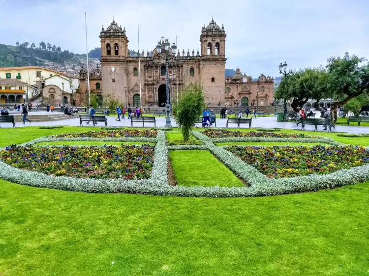 Hotels near Templo de la Almudena