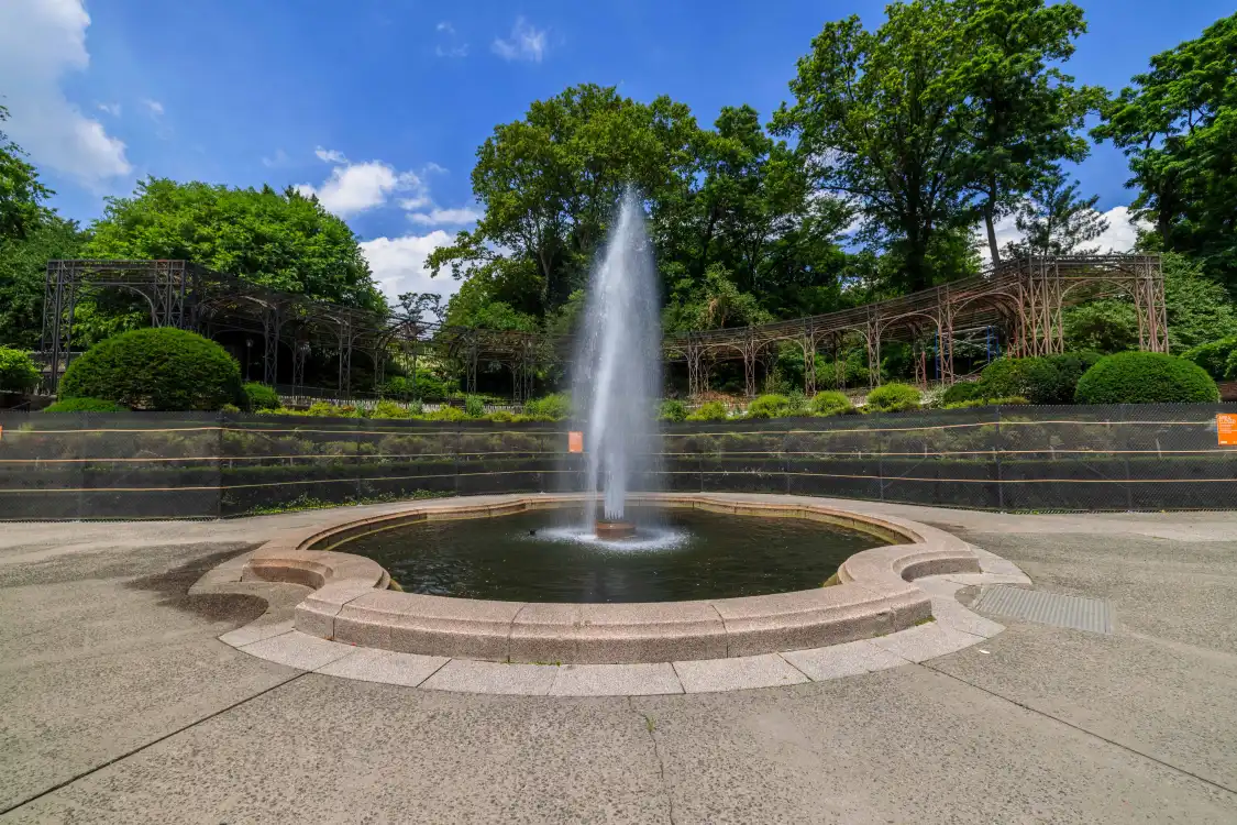 컨서버토리 가든 주변 호텔