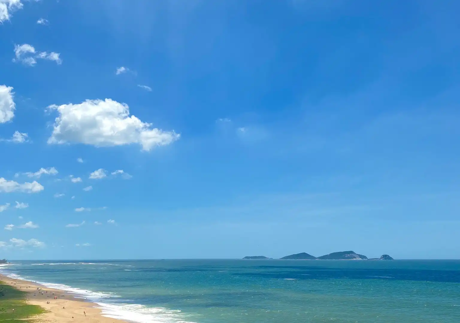 Hotels near Cavaleiros Beach