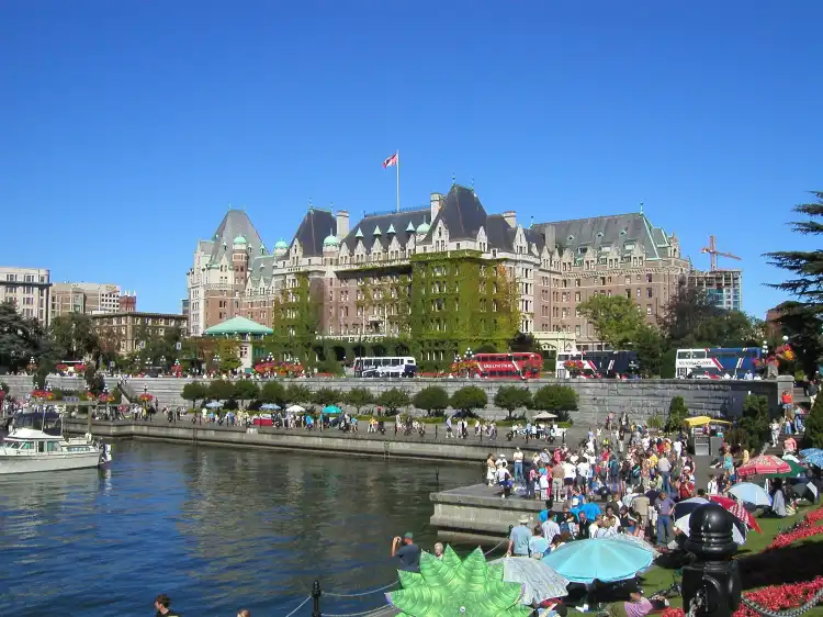 Hotels near Government St