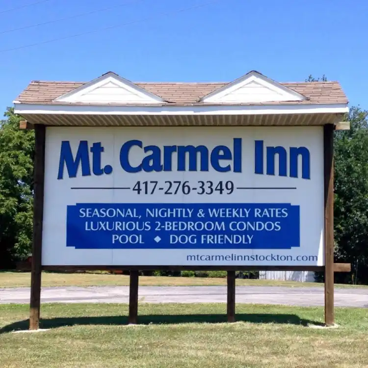 Hotels in Cedar County