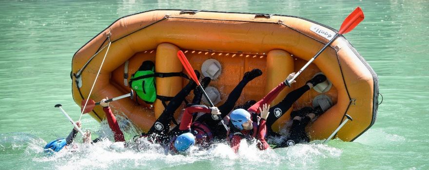 Guru River: Rafting and Adventure