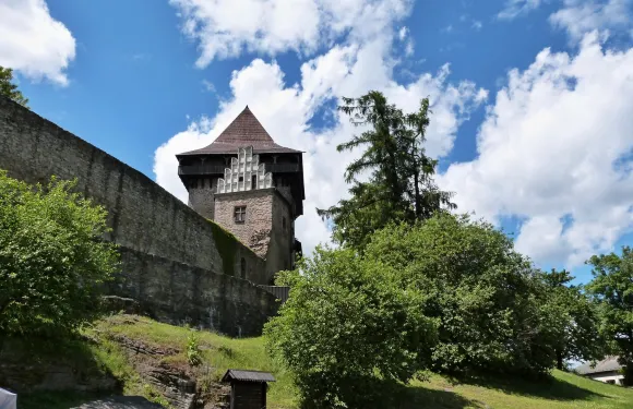 薩扎伏河畔利浦尼斯