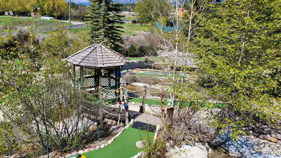 Ozzie's Amusements - Mini Golf & Go-Karts