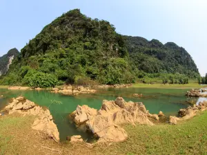 Bãi Đá Yên Phú
