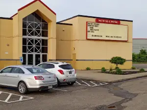 Premiere Theatre 7