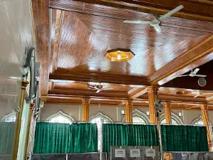 MASJID AL-MUHAJIRIN
