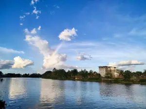 Taman Siring Kandilo
