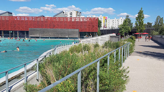 Piscine des Murs à Pêches