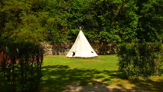 Kemp and snacks Vltavan