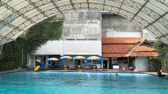 Al Ma'soem Swimming Pool