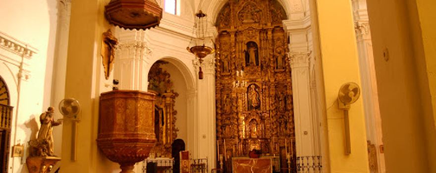 Oficina de Turismo y Salas interiores