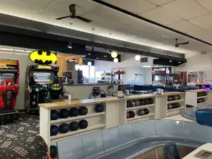The Alley | Eat, Bowl, Play