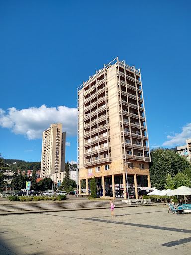 Partisan Square